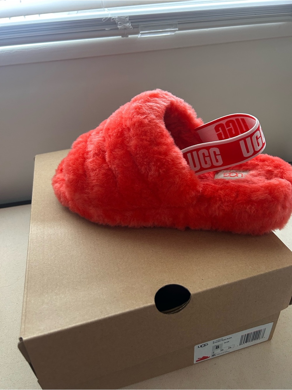 UGG Fluff Yeah Slipper Slide - Vibrant Coral Shearling